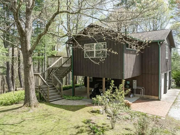 333 Martins Trail, Scaly Mountain, NC 28775