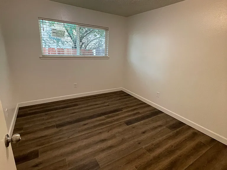 1315 Cardinal St — Photo 13