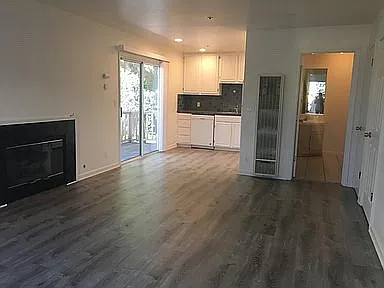1 bed, 1.5 bath, 1000 sqft, $2,500 — Photo 4