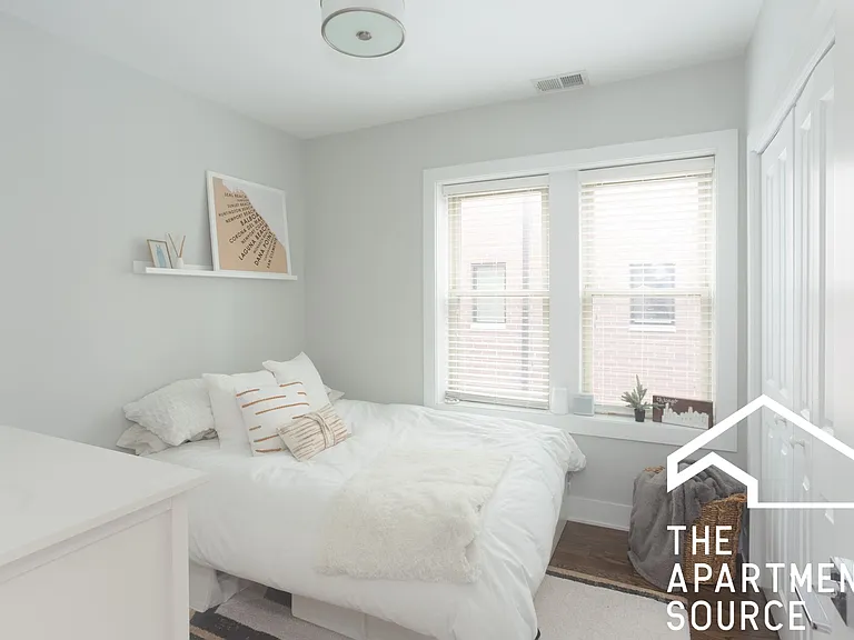 3917.5 N Janssen Ave #3 — Photo 5