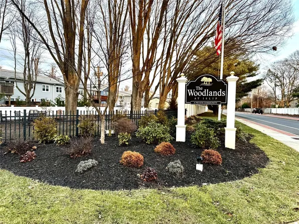 11 Mallard Lane #2A, Islip, NY 11751