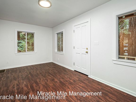 4th image of 300 Montezuma Ave Unit 300