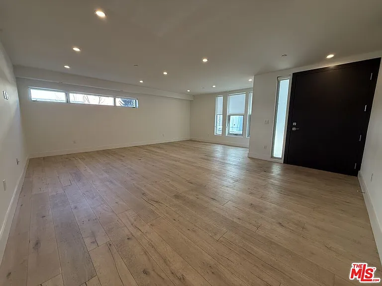 8210 Fountain Ave #103 — Photo 6