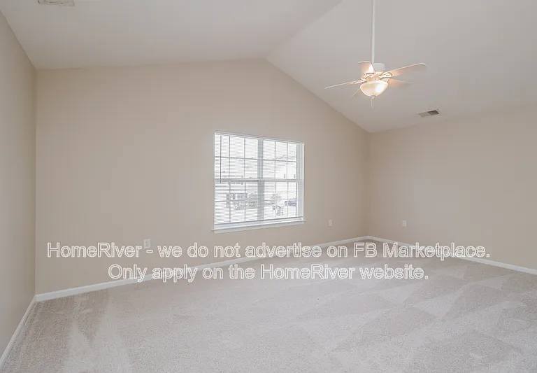 1740 Harland St — Photo 9
