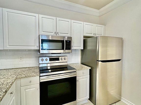 5th image of 4345 Bayside Village Dr APT 102