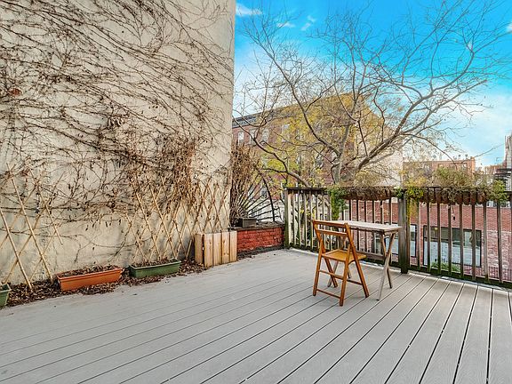 5th image of 359 Sackett St APT 2