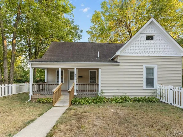 520 Boyce St, Farmington, MO 63640