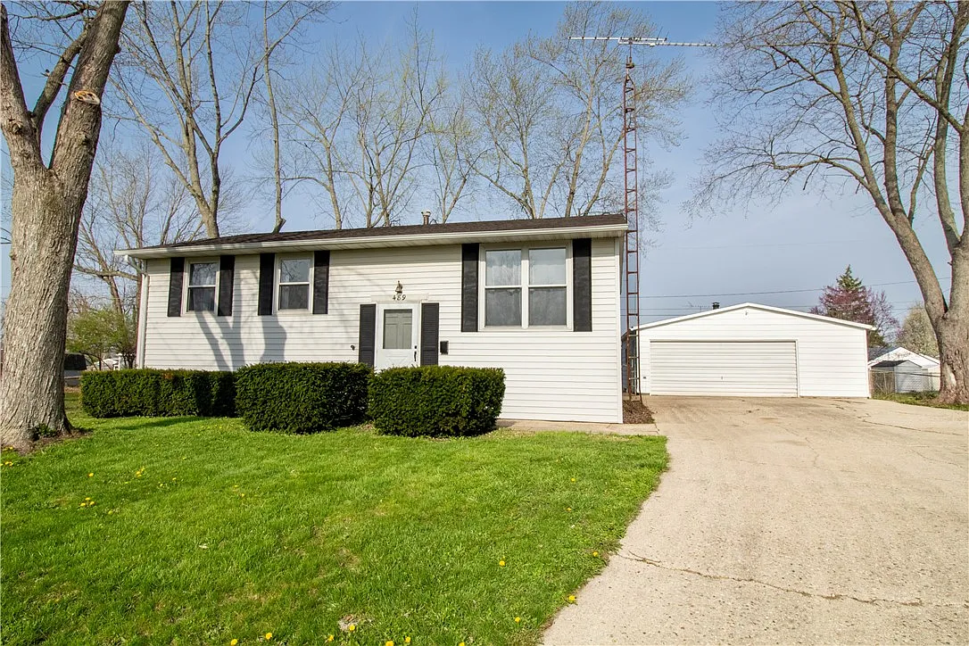 489 Caldwell Cir photo 1