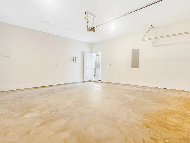 5320 Cornwall Dr — Photo 38