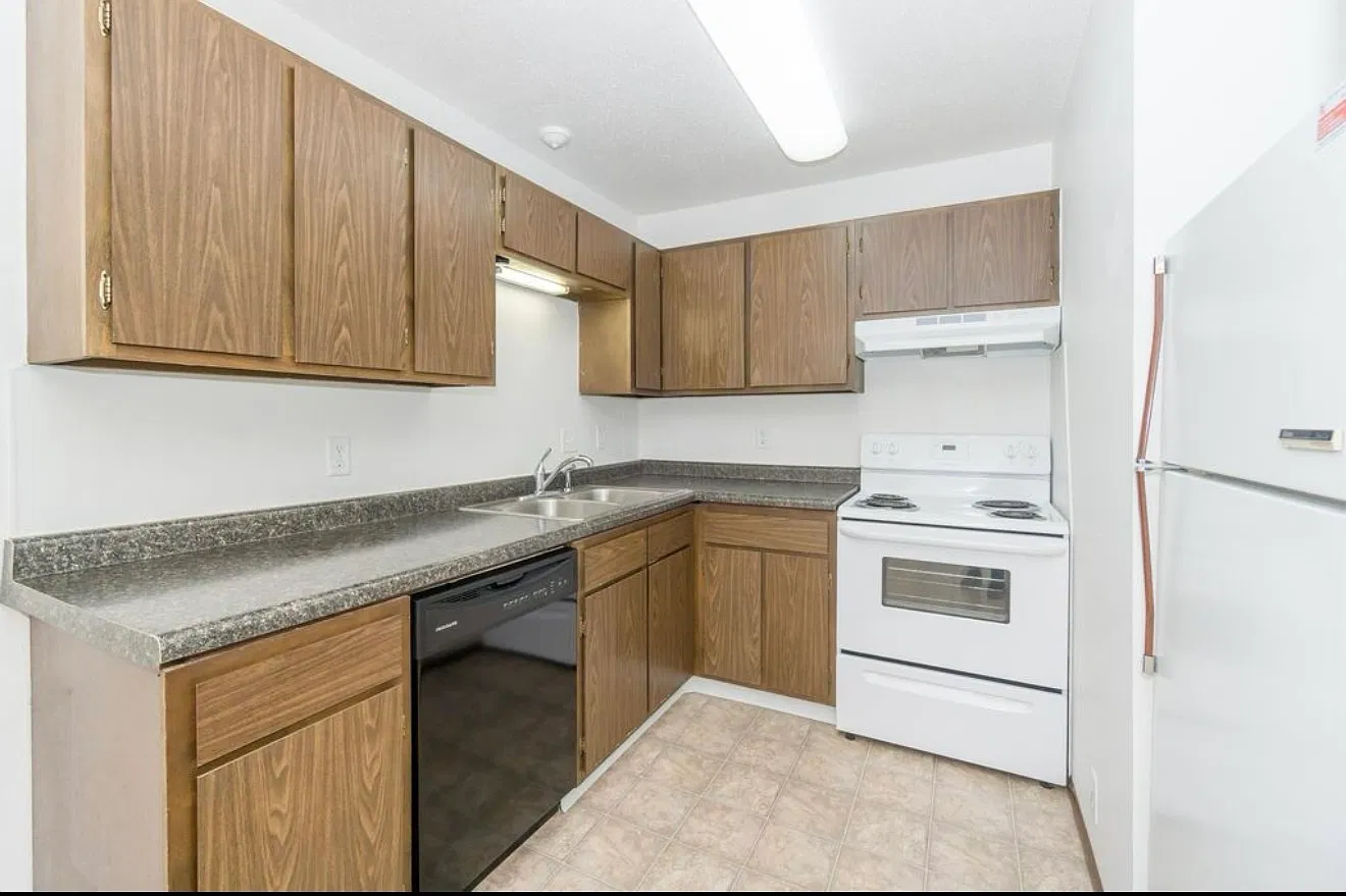 3223 Scenic Dr — Photo 4