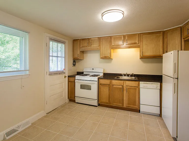 Chestnut Place Townhomes — Photo 6