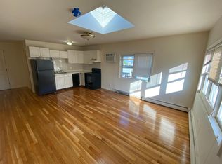228 W 9th St #3, Boston, MA 02127