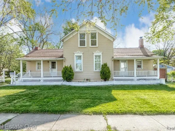 7730 Grayfield St, Dearborn Heights, MI 48127