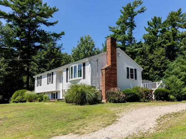 353 Carver Rd, Plymouth, MA 02360