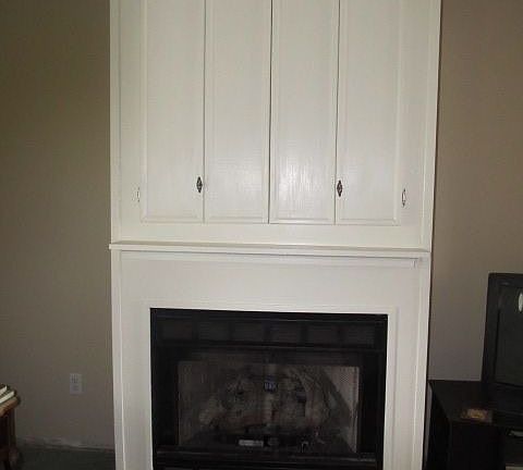 5th image of 1940 Oak Ln