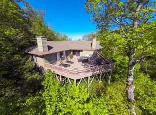 189 W Knoll Dr, Highlands, NC 28741