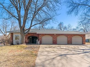 7670 Lanewood Ln N, Maple Grove, MN 55311