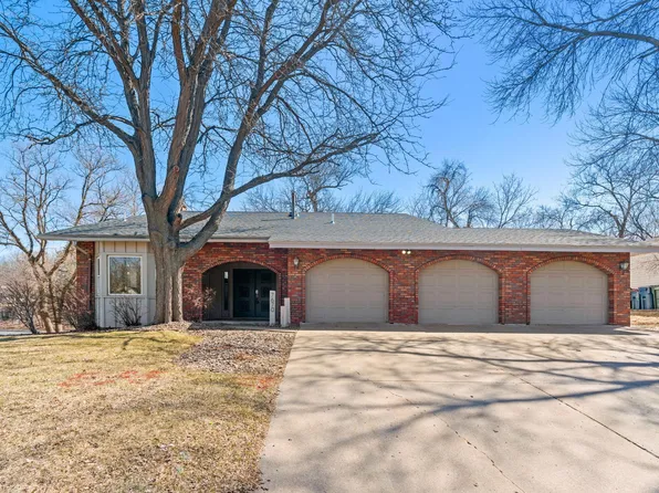 7670 Lanewood Ln N, Maple Grove, MN 55311