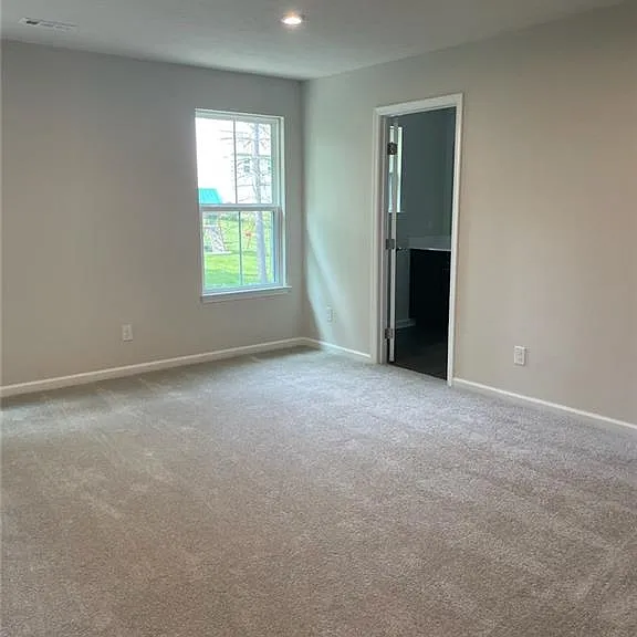 60 Pine Ave — Photo 10