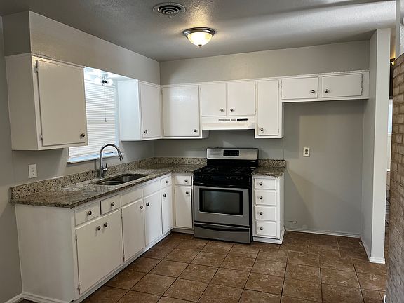 3rd image of 2919 Anza St