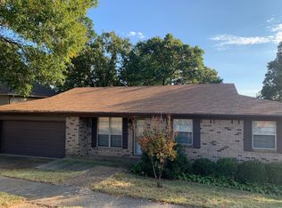 12717 Pleasant Forest Dr, Little Rock, AR 72212