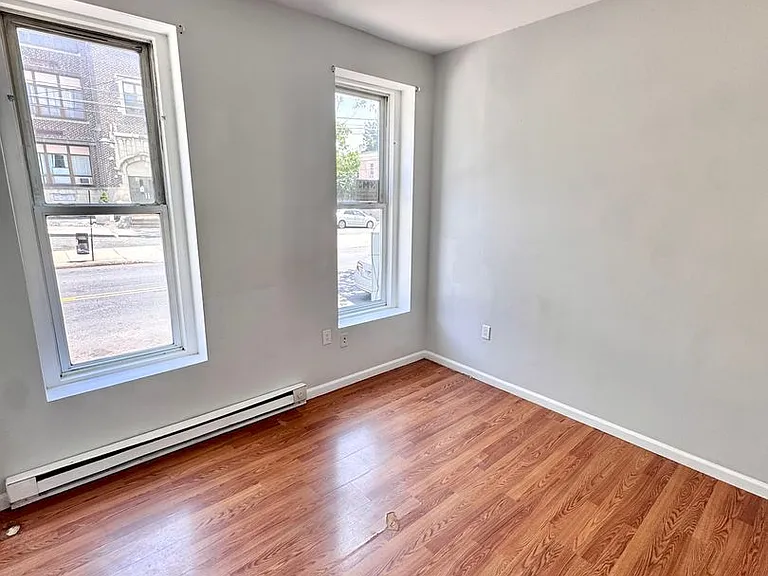 130 N 2nd St — Photo 3