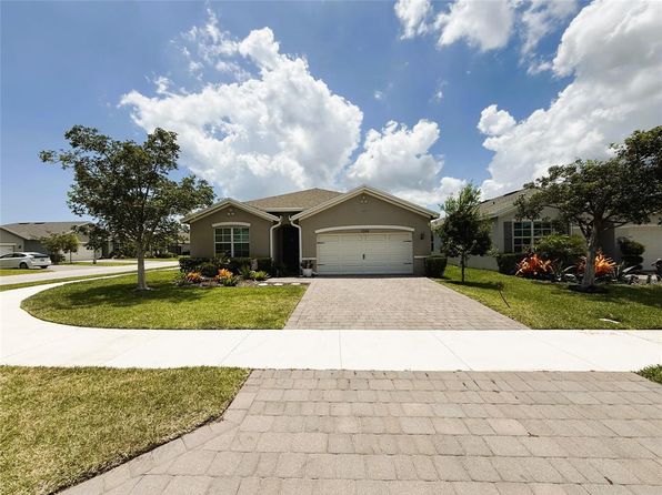 1704 NE White Pine Ter