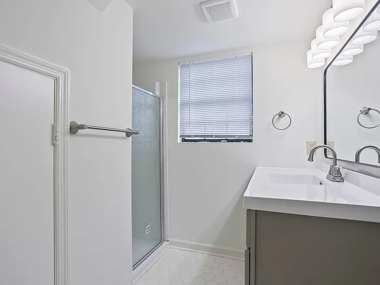 3709 Kingsgate Dr — Photo 14