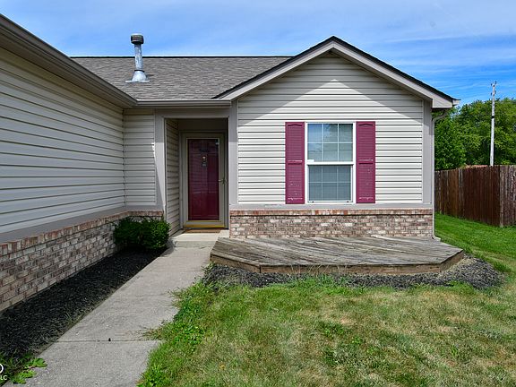 2nd image of 10682 Huntwick Dr