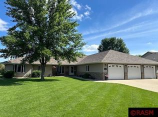 800 N 8th St, Nicollet, MN 56074