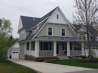 5742 Washington St, Downers Grove, IL 60516