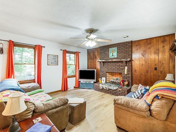 4th image of 347 Dogwood Dr
