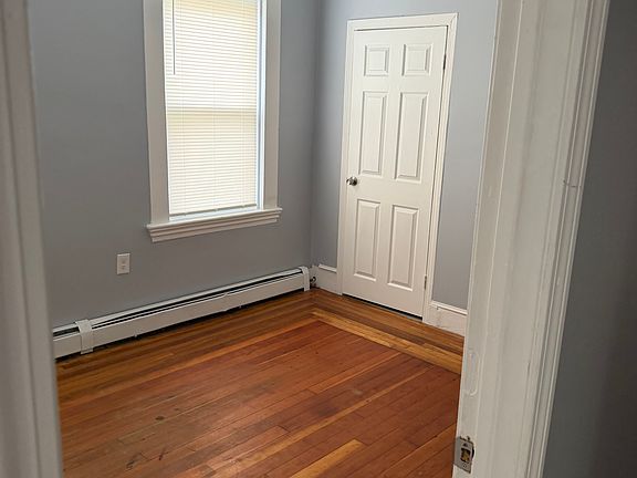 5th image of 30-32 Goddard St #1