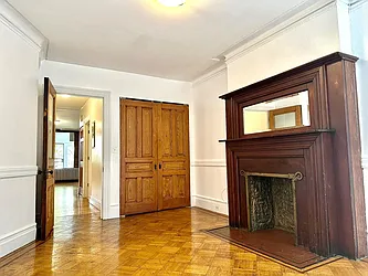 Rented by R New York