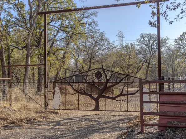 2946 Fm 52, Graford, TX 76449