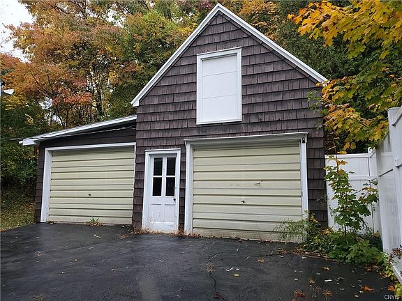3rd image of 88 Church St