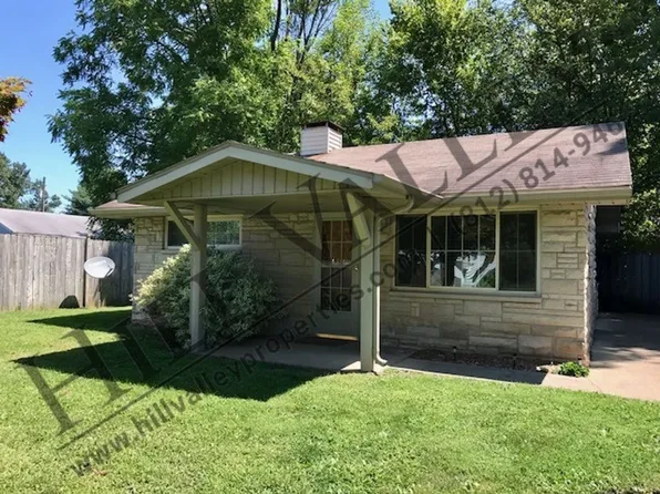 2370 Idaho St, Terre Haute, IN 47802