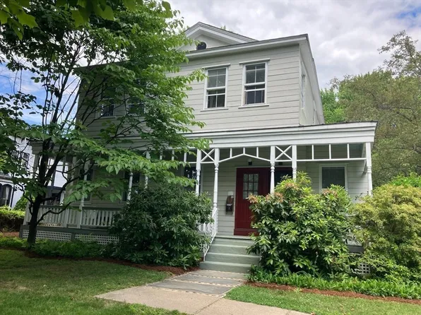 39 North St, Northampton, MA 01060