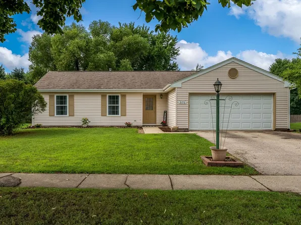 571 Newport Ct, Island Lake, IL 60042