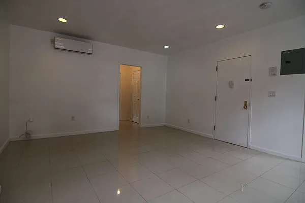 Rented by Target Realty Group | media 4