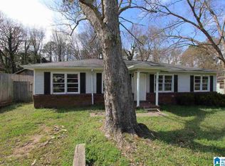 726 Edison Dr, Anniston, AL 36201