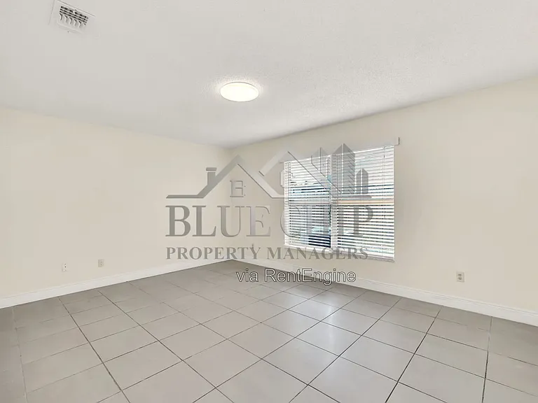 5322 Jade St — Photo 14