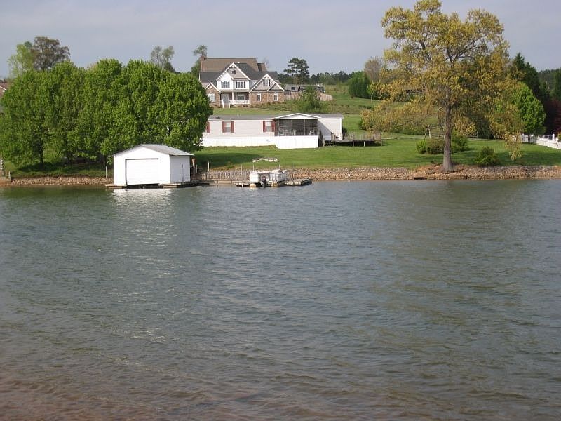 1st image of 6123 Clearwater Dr