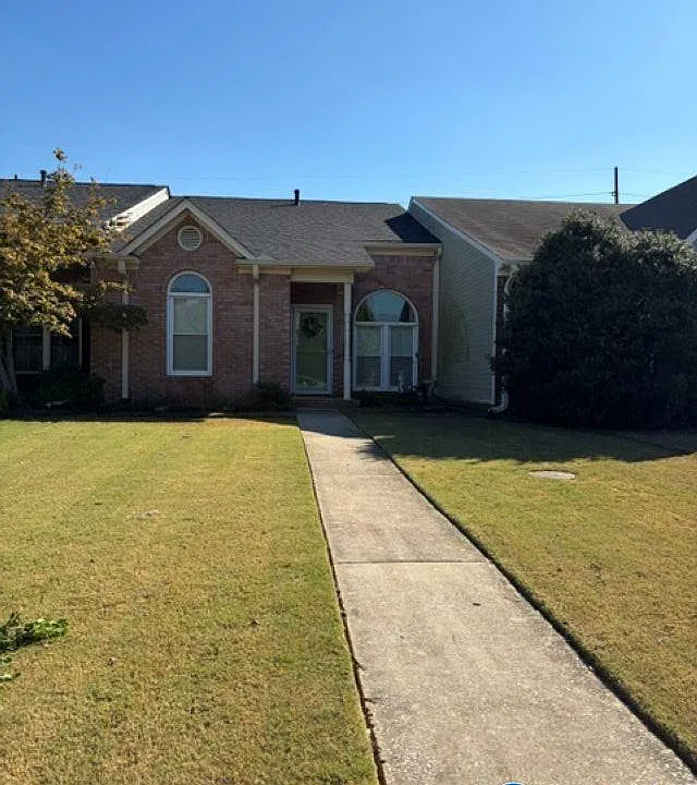 2133 Eastbrook SE