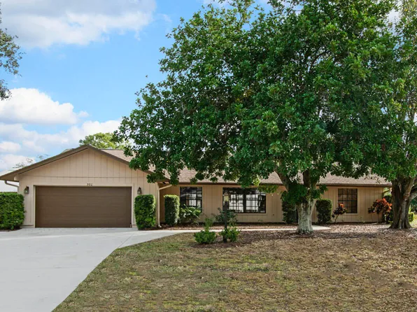 560 W Forest Trail, Vero Beach, FL 32962