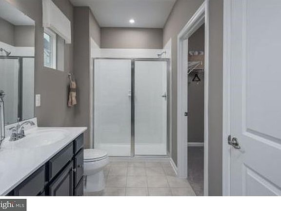 4th image of 1351 Goodwick Dr