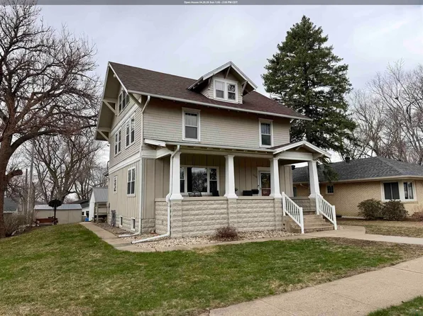 1009 1st Ave SE, Le Mars, IA 51031