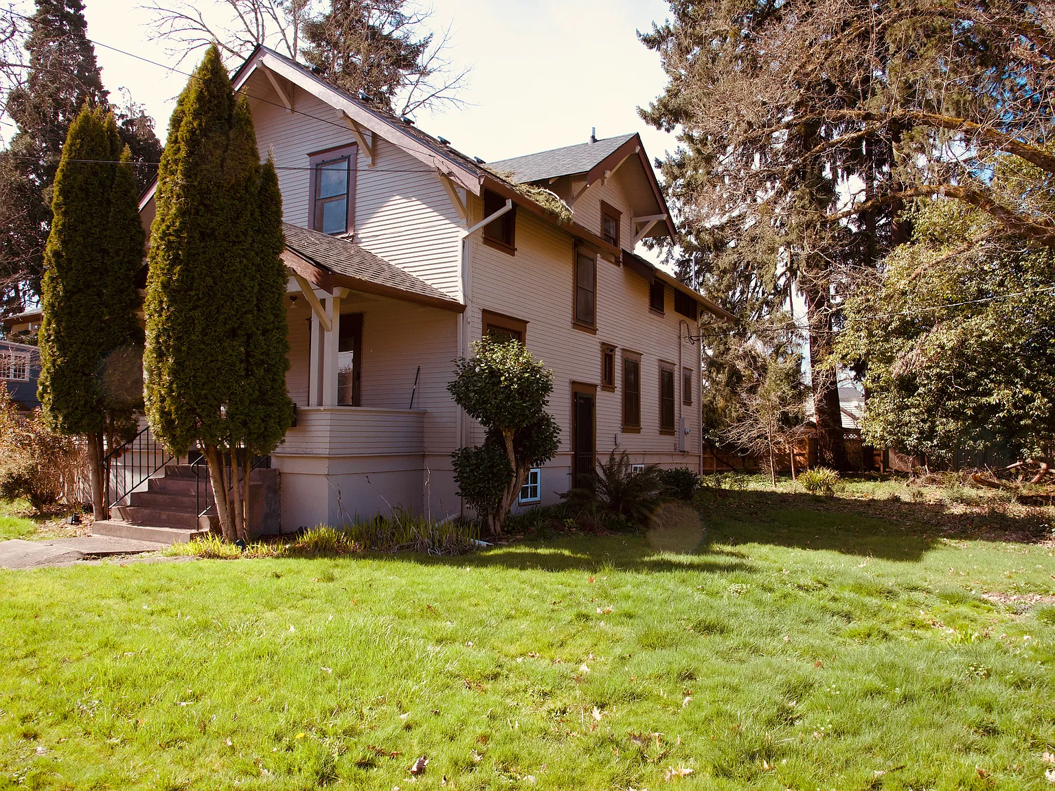 4 bed, 2740 sqft, $625 — Photo 2