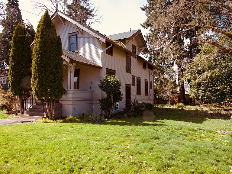 main house: side