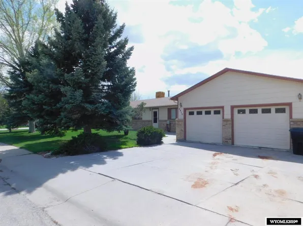 3910 S Oak St, Casper, WY 82601